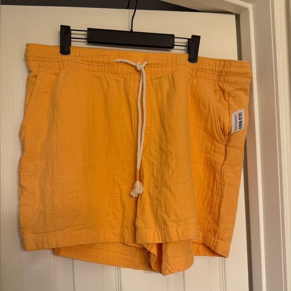 Old Navy Yellow Casual Shorts Size Xl NWT